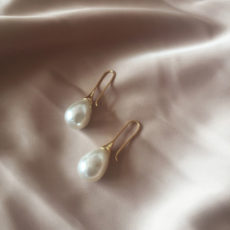 Edie pearl drop earrings, short length